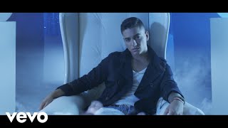 Maluma  La Temperatura Video ft Eli Palacios [upl. by Emsmus162]