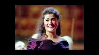 Cecilia Bartoli Vocal Range E♭3  F♯6 [upl. by Anekam]