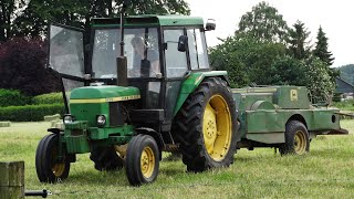 Pressing Bales  John Deere 1630  John Deere 342 Balenpers  Gras harken  balen persen [upl. by Knowling]