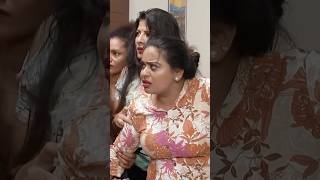 എന്റമ്മേ എന്റെ നടു പോയെ 🥴😵‍💫  Nincy Xavier  Ladies Room Comedy shorts [upl. by Werna]