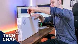 Unboxing the Worlds LIGHTEST Laptop  The Tech Chap [upl. by Hendrika754]