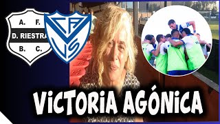 VÉLEZ LE GANÓ SOBRE LA HORA A RIESTRA Y SUMÓ SU SEGUNDA VICTORIA CONSECUTIVA [upl. by Berne649]