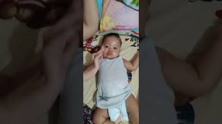 BAYI HABIS MANDI BELUM PAKAI BAJU  CUACA PANAS [upl. by Ahseel]