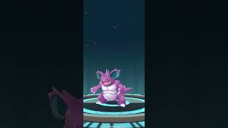 Nidorino evoluindo para Nidoking [upl. by Hughie]