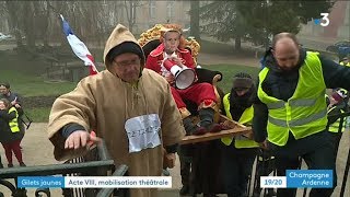 Les gilets jaunes de Langres organisent une pièce de théâtre [upl. by Helaine600]