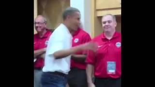 Obama shakes Kevin Durants handbro hug [upl. by Hnil]