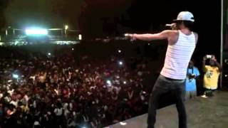 Tommy Lee Sparta Smashes Jamworld Back2SCH Treat School AID [upl. by Arriet]