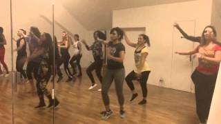 Cours de Samba avec Davina  les PARADINHAS [upl. by Biddick]