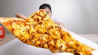 Mac And Cheese Pizza [upl. by Ainna506]