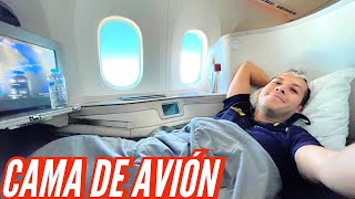 10 HORAS viajando en la CAMA DE UN AVIÓN 🇪🇸😱  ✈️ CapiTienda [upl. by Kenzi]