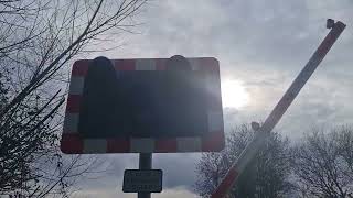 Yarnton Level Crossing Oxfordshire [upl. by Ydroj]