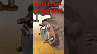 Install new wheel studتبدیل مسمار كفرshortvideo automobile mecanic اكسبلور trending usacar [upl. by Eiaj]