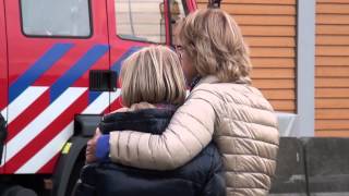 Dodenherdenking verstoord door zeer grote brand  Mercuriusplein Poeldijk  04052014 [upl. by Anha]