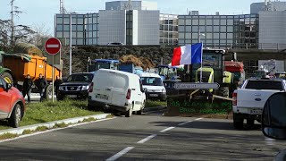 BLAGNAC • LES AGRICULTEURS BLOQUENT LAÉROPORT • 30 JANVIER 2024 [upl. by Rosario]