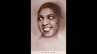 Joséphine Baker danse le Charleston 1925 [upl. by Corvin]