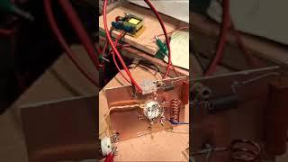 Test Met Buis ECC85 Oscillator op 108MHz [upl. by Auqinal]