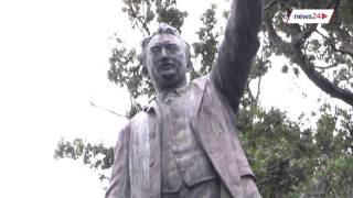 WATCH Rhodes statue in CTs Company Gardens vandalised with angle grinder [upl. by Anelhtak]