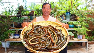 Big Pot Of EEL Fry in Oil Shredded by Hand Looks Scary Tastes Yummy  Uncle Rural Gourmet [upl. by Fletch]