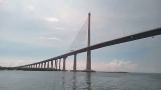 Smooth Sailing Passing Underneath CCLEX CORDOVA CEBU BRIDGE uningtvactionclips5590 [upl. by Chickie456]