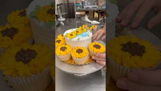 A sweet lil sunflower basket 🌻 cake cakedecorating [upl. by Marius68]