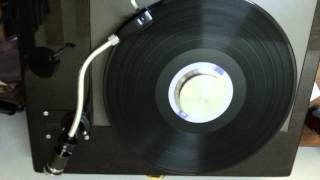 Ortofon RMG 212 Tonearm Playing [upl. by Ynattirb]