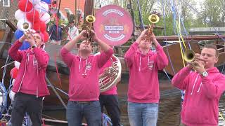 De Utlopers Sneek Dekdweilfestival 2018 Heeg Fryslân 28 april 2018 [upl. by Onaivatco260]