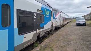 Two trains at Langres station Deux trains à la gare de Langres [upl. by Yevoc]