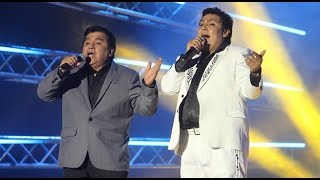 La presentación de Lucho Barrios y Juan Gabriel emocionó a todos [upl. by Aihsrop]