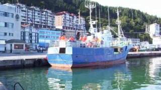 Bay of Biscay ONDARROA Puerto y flota pesquera Port and fishing boats [upl. by Portia]