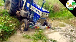 Risk way Canal  swaraj 744 Fe tractor Cant released and Stuck John deere tractor  Come to village [upl. by Shien]