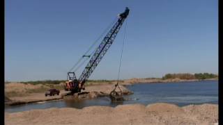 2009  Operator of Vintage Dragline Crawler Crane Professionally Dredges Riverbed  Undated [upl. by Divd]