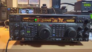 Yaesu FT1000MP HF Transceiverjust a beautiful radio to add to your collection and only 1350 asis [upl. by Adalheid]