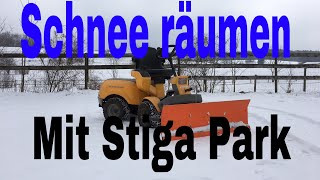 Schnee räumen mit Stiga Park Rasenmäher  Fünfseenland Agrarvideos [upl. by Nnylaj]