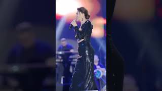 Ebru Yaşar kehribar trend beniöneçıkart kesfet konser ebruyaşar ebru music dance love❤️‍🔥 [upl. by Evreh]