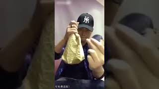 Chinese Magician Gets Exposed [upl. by Budge]