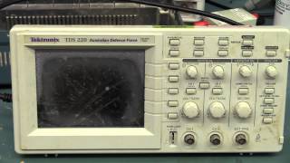 EEVblog 690  TDS220 Oscilloscope Autopsy [upl. by Ikkela]