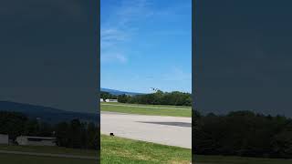 Touch and go kbcb takeoff aircraft VTMEA TouchAndGo Virginia [upl. by Serrano553]