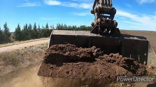 VOLVO EC220 EXCAVATOR SILTING DRAIN284 [upl. by Ahsinrats941]