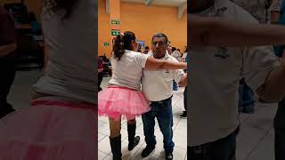 Wow vean la de floriadito bailando esta buena música 🎵🎶🎼👏shorts dance baile music short show [upl. by Scheers139]