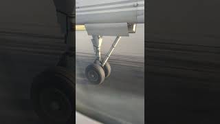 De Havilland Canada Dash 8400 Landing Gear on takeoff [upl. by Lillie]