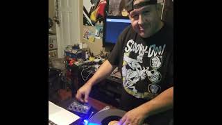 DJ Esc Slaying on the Handy Kutz roadtrip handykutz turntablism [upl. by Assylem]