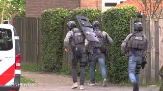 Arrestatie door Dienst Speciale Interventies DSI bij gijzeling in Emmeloord [upl. by Mount]