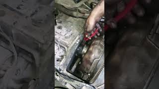 How to fitting a engine finger plate lockmechanic trending truck engine repair [upl. by Aneehc448]