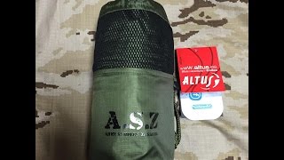 Video sobre el poncho Altus de Army Surplus Zaragoza [upl. by Eppes]