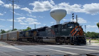 UP 1983 leads MGBG3 thru La Grange [upl. by Lovel841]