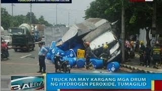 Truck na may kargang mga drum ng hydrogen peroxide tumagilid sa Sampaloc Maynila [upl. by Bonnee211]