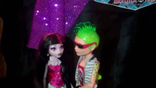 Monster High Valentines Day Gone Wrong [upl. by Nosidam104]