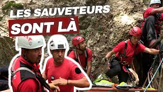 Le quotidien mouvementé des sauveteurs en montagne 🤯 [upl. by Tracee]