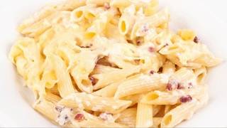 Recette  Pâtes carbonara facile [upl. by Kronick]