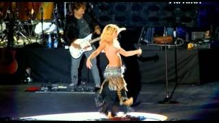 Shakira Танец живота Ojosasi  Live in Kiev 08102011 [upl. by Atekehs949]